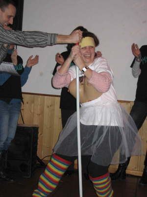 auch an der Stange macht sie eine gute Figur